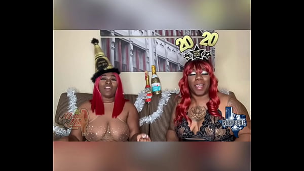 Big Ass Cake Smash (MulaMia & Sexfeene)